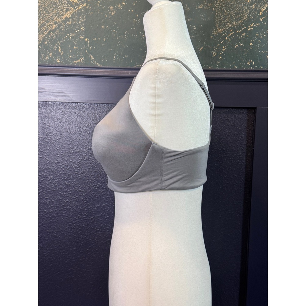 Victoria's Secret Wireless Plunge Bra Gray 36DD Lightly Lined Y-Back Comfort - Picture 2 of 4